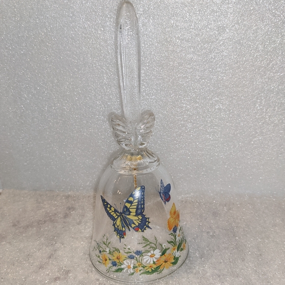 Dinner Bell Crystal Clear Butterfly Floral Vintage by Avon EUC Gold Chain - Picture 3 of 9